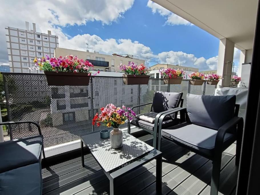 Apartment 4 Pieces - La Rose Des Yvelines - Classe 3 Etoiles Trappes